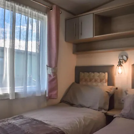 The Endeavour - Uk37771 *